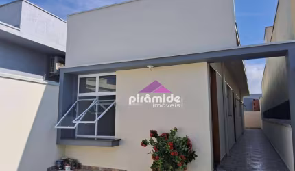 Casa com 2 dormitórios à venda, 58 m² por R$ 405.000,00 - Balneário dos Golfinhos - Caraguatatuba/SP