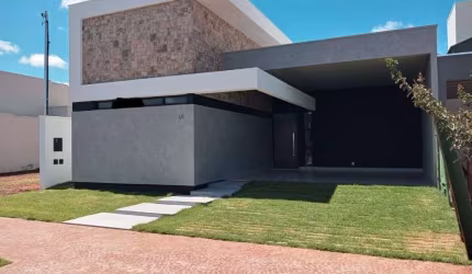 Casa para Venda - Novo Mundo, Uberlândia  - 200m², 4 vagas