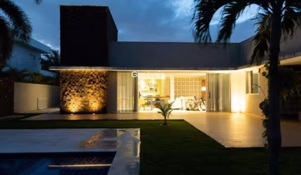 Casa em condomínio fechado com 4 quartos para alugar na RODOVIA BA-099 - ESTRADA DO CÔCO KM 08, Praia de Busca Vida, Camaçari, 370 m2 por R$ 22.000