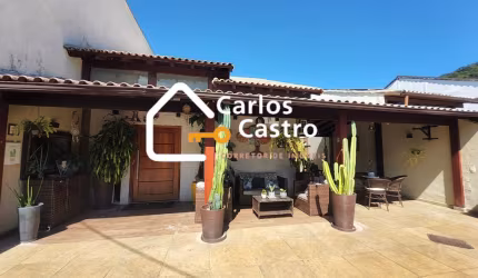 Linda casa duplex 200 M² em condomínio fechado, 3 quartos