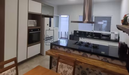 Casa em Condomínio de Luxo com 3 Quartos e 4 Vagas em Campinas-SP, Bairro Parque Imperador - Imperdível!