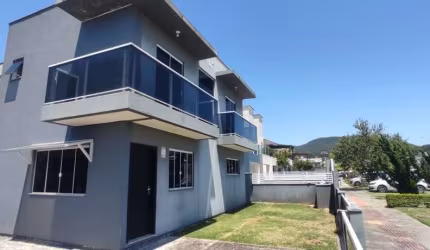 Sobrado com 3 dormitórios locaçao anual.