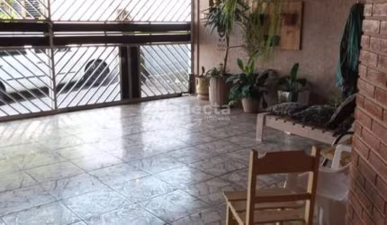 Casa para Venda em Sorocaba, Jardim Portal do Itavuvu, 3 dormitórios, 1 suíte, 2 banheiros, 2 vagas