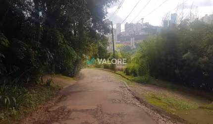 Lote à venda no Bairro Vila da Serra.