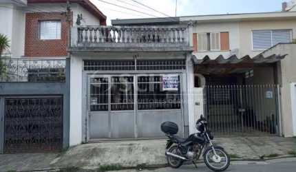 Sobrado 140m² com 3 dormitórios, sendo 1 suíte e 2 vagas à venda no Jardim Prudência