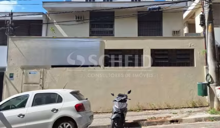 Casa à Venda na Chácara Santo Antônio com 303m², 4 salas e 4 banheiros