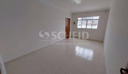 Casa para Locação em Interlagos, 150m², 3 Dormitórios, Sendo 1 suíte, Sala Ampla, Quintal e 1 Vaga