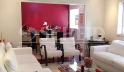 Alto da boa vista , casa em cond c/churrasqueira,,lareira ,3 suites um com closet .