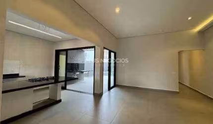 Explore o Luxo e Conforto na Casa dos Seus Sonhos! Casa à venda no Condomínio Flores