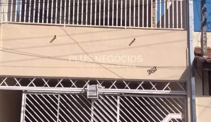Amplo Sobrado com 3 Quartos e Suíte à Venda em Wanel Ville, Sorocaba – Cozinha com Armários, Churra