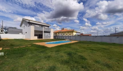Casa de Alto Padrão no Condomínio Solar do Bosque – 4 Quartos, Área Gourmet, Piscina, Garagem para