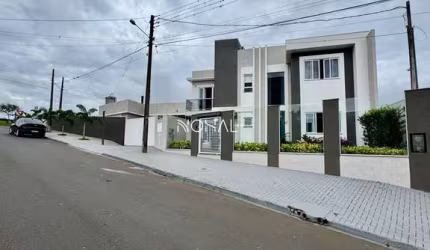 Residência semimobiliada a venda com 3 suítes no Bairro Oficinas
