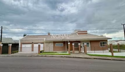 Casa a venda de esquina com 3 quartos sendo 1 suíte no Jardim Carvalho