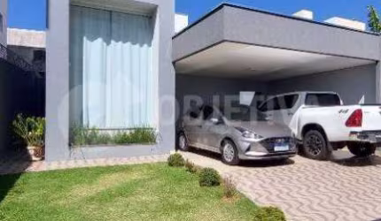 Casa à venda, 3 quartos, 1 suíte, 4 vagas, JARDIM BOTANICO - UBERLANDIA/MG