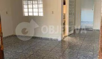 Excelente casa no Bairro Custódio Pereira em Uberlândia