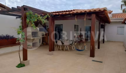 Casa no Karaiba região sul de Uberlândia com amplos 180 metros quadrados disponível para aluguel