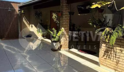 Casa à venda, 3 quartos, 1 suíte, 3 vagas, SANTA ROSA - UBERLANDIA/MG