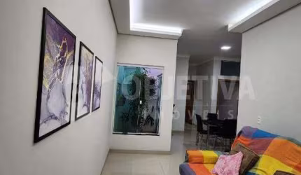 Casa à venda, 2 quartos, 1 suíte, 2 vagas, JARDIM EUROPA - UBERLANDIA/MG