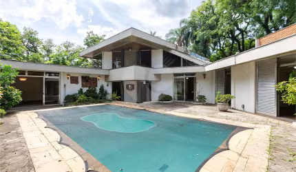 Casa com 4 quartos à venda ou para locação em Alto De Pinheiros - SP