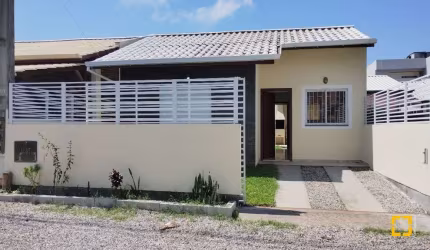 Casa Residencial em Ingleses do Rio Vermelho