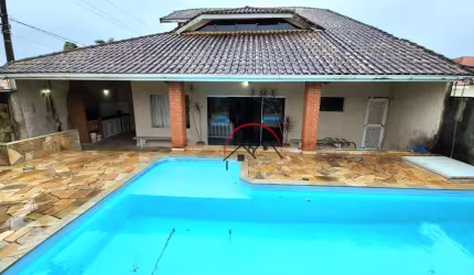 Casa à venda em Peruíbe - SP