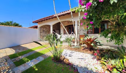 Casa à venda em Peruíbe-SP