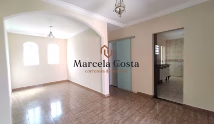 CASA À VENDA NO BAIRRO ÁRVORE GRANDE!