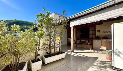 Cobertura com 3 Quartos à venda, 160 m² por R$ 450.000 - São Mateus - Juiz de Fora/MG