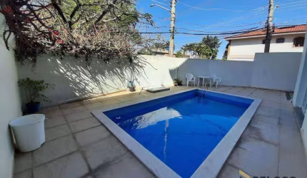 Sobrado à venda | 350m² | 3 suítes | piscina | 4 vagas - Tremembé - São Paulo/SP