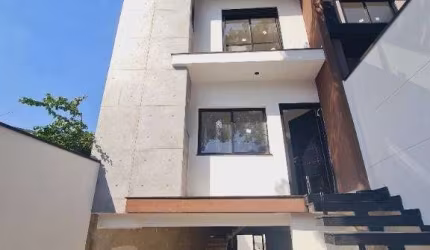 Sobrado à venda | 200m² | 3 suítes | 4 vaga | Jardim São Paulo - São Paulo/SP