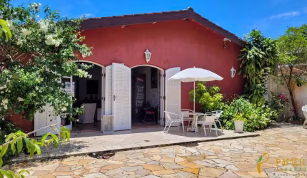 Venha morar nesta casa aconchegante  na Praia do Lázaro, Ubatuba-SP.