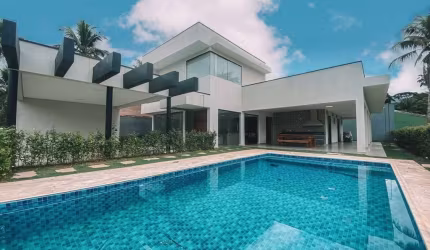 Casa alto padrão em condomínio fechado,  lazer completo e segurança !