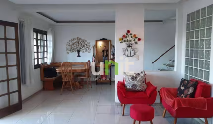 Casa com 3 dormitórios à venda, 212 m² por R$ 635.000 - Santa Rosa - Niterói/RJ