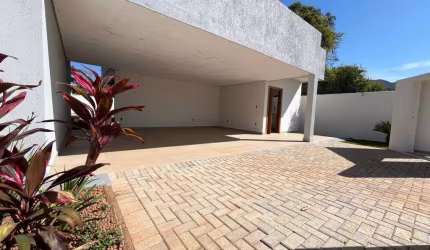 CASA à venda, 3 quartos, 1 suíte, 3 vagas, Centro - Mateus Leme/MG