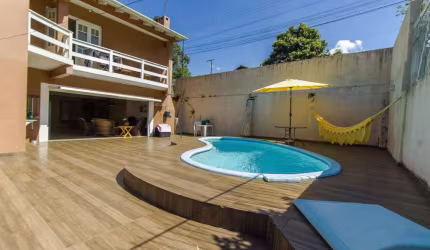 Casa com piscina em Estância Velha à  venda