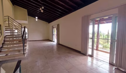 Casa em condomínio fechado com 3 quartos para alugar na Rua San Conrado, 1, Sousas, Campinas, 385 m2 por R$ 5.000