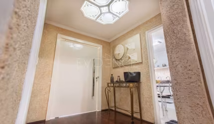 Sobrado de 3 dormitórios com Piscina | Jardim Têxtil
