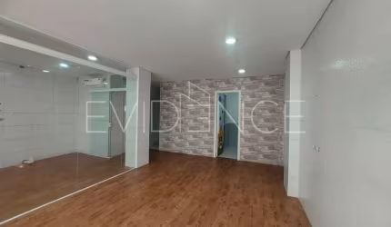 Salão comercial  50 m²  esquina