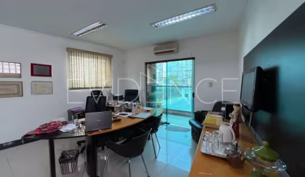 SOBRADO DISPONÍVEL PARA VENDA E LOCAÇÃO COM 220 M²