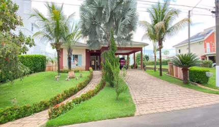 Casa à Venda no Condomínio Terras de Mont Serrat - Salto/SP