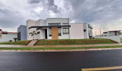 Casa à venda no Condomínio Lagos D?Icaraí - Salto/SP