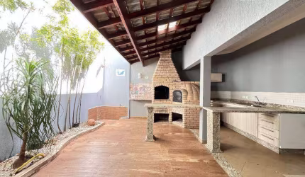 Sobrado para venda, 150,00 m  área total, 213,00 m2 área construída, localizado no bairro Parque Universitário em Americana-SP.