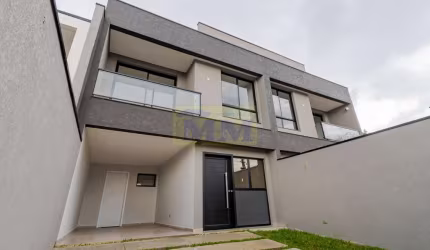 Sobrado com 3 dormitórios à venda com 133,81m² no bairro Centro - PINHAIS / PR