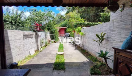 Casa com 3 dormitórios à venda, 75 m² por R$ 390.000,00 - Albuquerque - Teresópolis/RJ