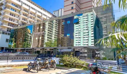 Andar/Pilotis, Av SHS Quadra 5, Asa Sul