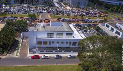 SAFS Q 2 - Excelente prédio corporativo, desocupado.