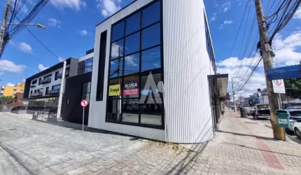 Loja para alugar, 48.82 m2 por R$2200.00  - Bucarein - Joinville/SC