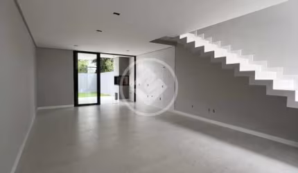 Sobrado no Bairro Forquilhas, São José codigo: 64920