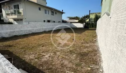 Terreno na Barra da Lagoa a 900 metros da praia codigo: 88634