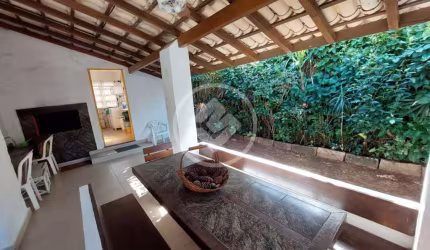 Casa em condomínio Fechado a uma quadra do mar. codigo: 90147